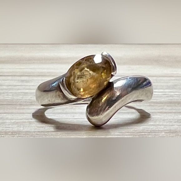 Vintage Handmade Designer Sterling Silver Honey Citrine Bypass Ring, Size 7.25 - Picture 2 of 10